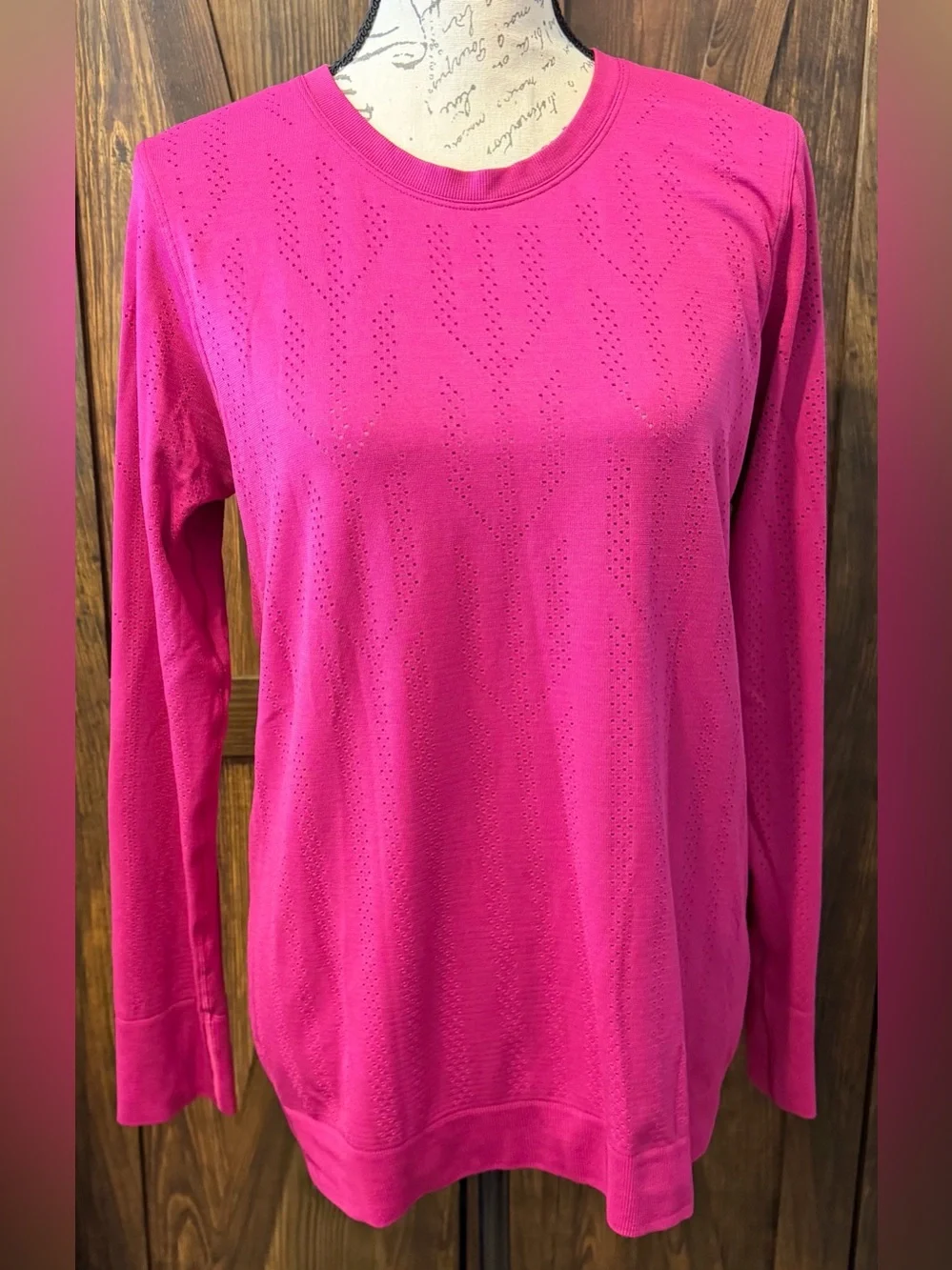 Lululemon Swiftly Breathe Long Sleeve EUC